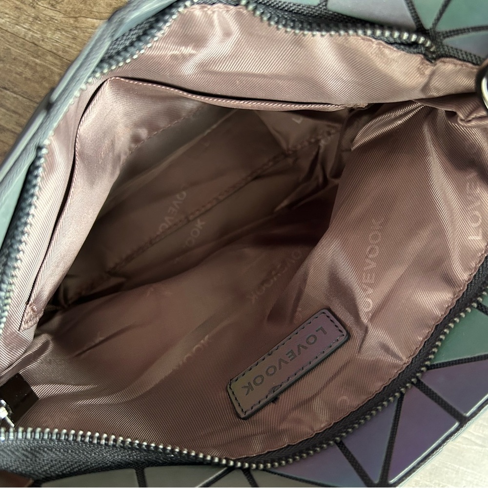 Geometric Patterned Chain Shoulder Bag - image 2